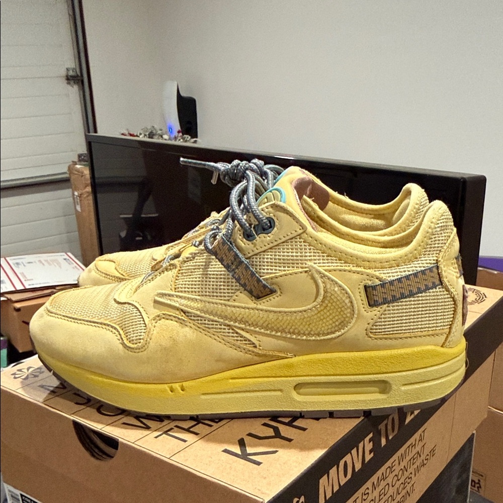 Nike air max 1 Travis Scott size 8.5M